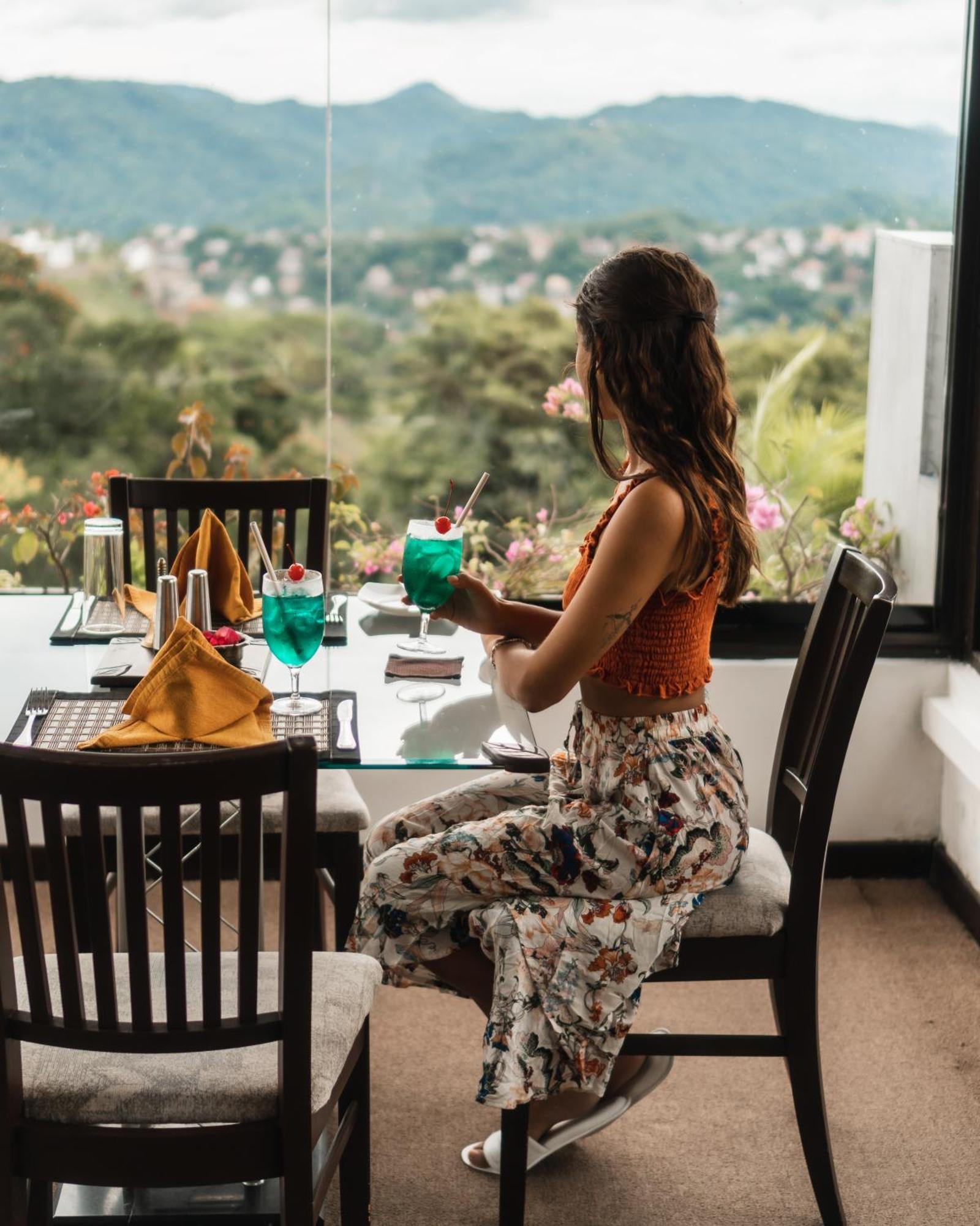 The Theva Residency Hotel Kandy Exterior photo