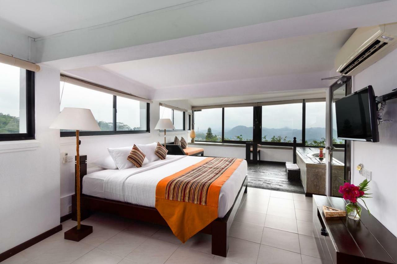 The Theva Residency Hotel Kandy Exterior photo